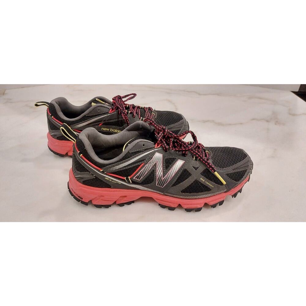 New Balance Womens 610V3 Shoes Sneakers Size 8 Black Pink WT610BP3‎ All Terrain